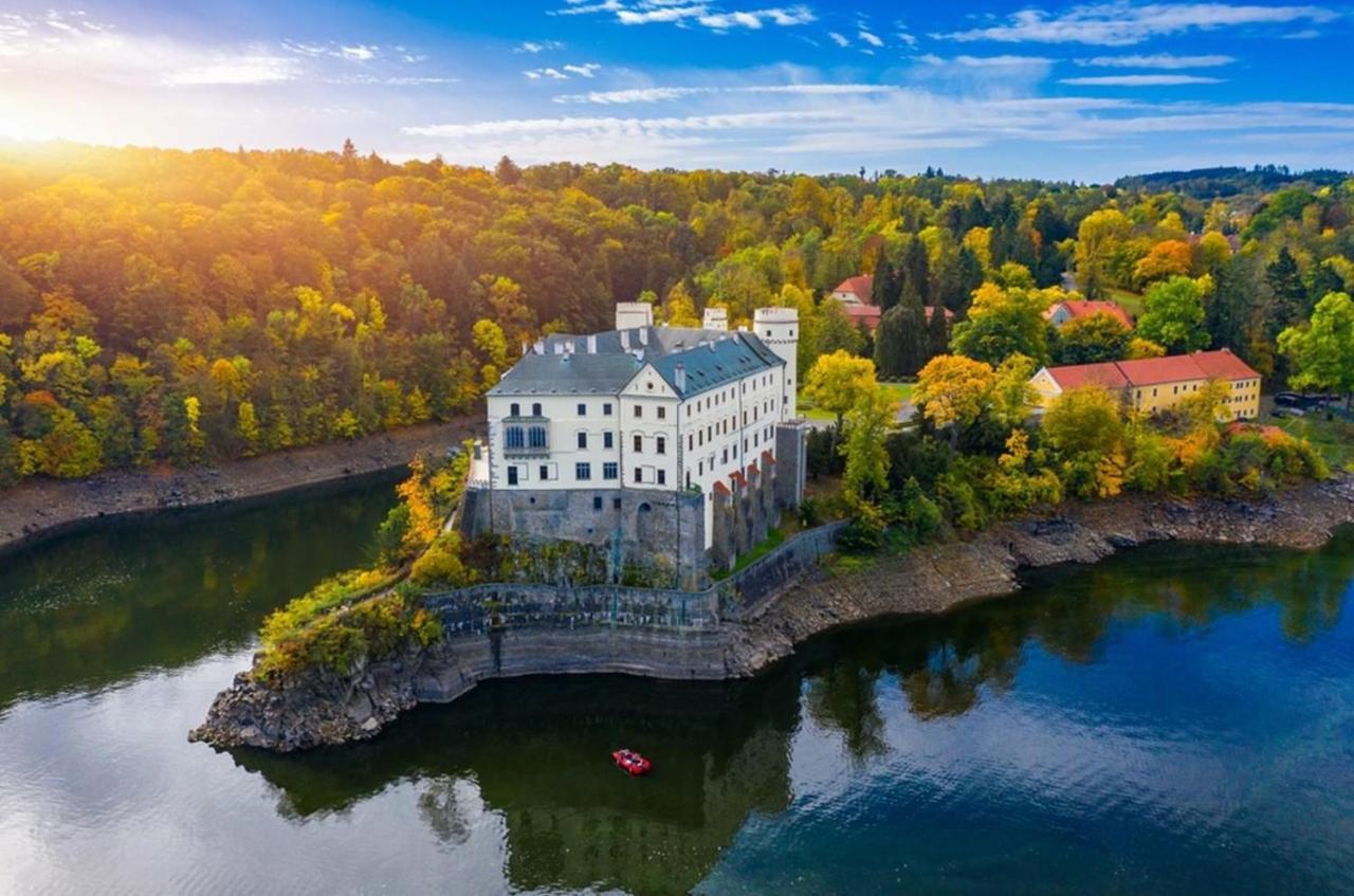 Royal Apartmany Dobris Exterior foto
